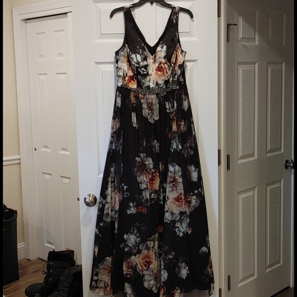 Ignite Evenings Dresses & Skirts - Ignite Evenings Floral Dress Embellished Belt 14